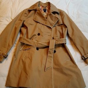 Gap khaki trench coat